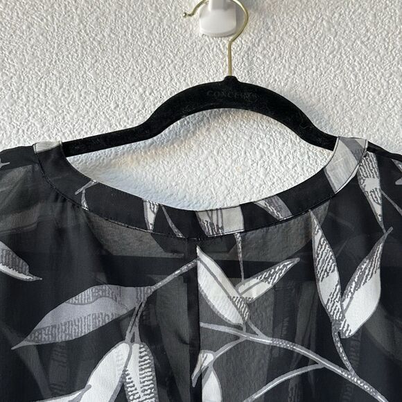 Banana Republic Sheer Short Sleeve Blouse Leaf Pattern Black Women’s Size Large - Picture 10 of 12